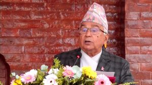 राष्ट्रपति रामचन्द्र पौडेलले कृषि क्षेत्रको विकासका लागि राज्यले योजनावद्ध रुपमा नीति तथा कार्यक्रमहरु ल्याउनुपर्ने बताउनुभएको छ । राष्ट्रिय उत्कृष्ट कृषक पुरस्कार वितरण समारोहमा बोल्दै उहाँले उक्त कुरा बताउनुभएको हो । देशलाई समृद्धितर्फ अग्रसर बनाउन राज्यले कृषि क्षेत्रको समस्या र चुनौतिको पहिचान गर्नुपर्ने उल्लेख गर्दै राष्ट्रपति पौडेलले यसका लागि लगानीको सुनिश्चितता गर्न र सस्तो व्याँजदरमा कृषि कर्जाको व्यवस्था गर्न आवश्यक रहेको तथ्य पनि स्पष्ट पार्नुभयो । उहाँले मुलुकमा उत्पादन र रोजगारी वृद्धि गरी आयात घटाउने तथा निर्यात बढाउने तर्फ सरकार, नीति निर्माता, योजनाविद तथा सरोकारवाला निकायबाट विशेष कार्यक्रम ल्याउन जरुरी पनि बताउनु भयो । राष्ट्रपति पौडेलले कृषकलाई सहुलियतपूर्ण कर्जा र कृषि विमालाई राज्यले प्राथमिकतामा राख्नुपर्ने बताउनु भयो । उहाँले भन्नुभयो,‘कृषि क्षेत्रको विकास गर्न राज्यले योजनावद्ध रुपमा नीति तथा कार्यक्रमहरु ल्याउनुपर्छ । कृषि व्यवसायलाई प्राथमिकतामा राखि युवा उद्यम केन्द्रित कार्यक्रम संचालन गर्न प्रोत्साहन गर्नु पर्दछ । १६ औँ योजनाले निर्दिष्ट गरेको लक्ष्य हासिल गरी देशलाई समृद्धितर्फ अग्रसर बनाउन राज्यले कृषि क्षेत्रको समस्या र चुनौतिको पहिचान गर्नुपर्दछ । यसमा लगानीको सुनिश्चितता गर्नं, सस्तो व्याँजदरमा कृषि कर्जाको व्यवस्था गर्न आवश्यक छ । मुलुकमा उत्पादन र रोजगारी वृद्धि गरी आयात घटाउने तथा निर्यात बढाउनेतर्फ सरकार, नीति निर्माता, योजनाविद तथा सरोकारवाला निकायबाट विशेष कार्यक्रम ल्याउन जरुरी छ । विदेशबाट फर्किएका युवाहरुलाई उनीहरुले सिपको प्रयोग गर्नेगरी कृषितर्फ आकर्षित गर्न लगानीमैत्री वातावरण सृजना गर्न सरकार र निजी क्षेत्रले चासो दिनुपर्दछ । कृषकका उपजहरुको बजारीकरण, समयमा नै बीउविजन, मलको आपूर्ति कृषकको समस्याको पहिचान र त्यसको व्यवस्थापन, नविनतम औजार र उपकरणको पहिचान र व्यवस्थापन, कृषकलाई सहुलियतपूर्ण कर्जा र कृषि विमालाई राज्यले प्राथमिकतामा राख्नुपर्ने आजका जल्दाबल्दा विषयहरु हुन् ।’ राष्ट्रपति पौडेलले विदेशबाट फर्किएका युवाहरुलाई उनीहरुले सीप प्रयोग गर्नेगरी कृषितर्फ आकर्षित गर्न लगानीमैत्री वातावरण सृजना गर्न सरकार र निजी क्षेत्रले चासो दिनुपर्ने बताउनु भयो ।